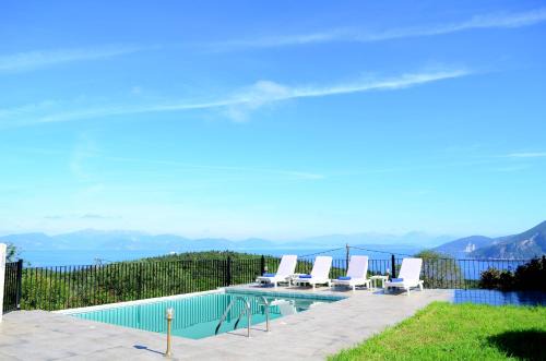 Katsarata Villa | VILLA ANDRONIKI