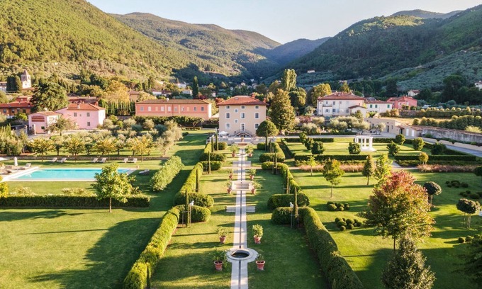 Vorno Villa | Villa Annabelle - Six Bedroom Villa, Sleeps 18