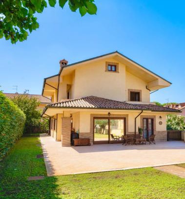 Ciampino Apartment | Villa Antonella Wellness & Jacuzzi