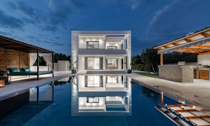 Neromilos Villa | Villa Antonia - Luxurious Serenity with Private Pool