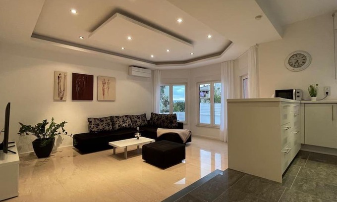 Stobrec Apartment | Villa Apricot