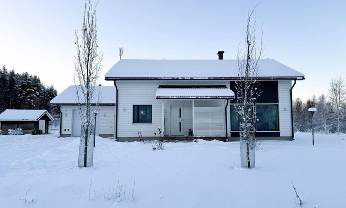 Rovaniemi House | Villa Arctic Aurora by BookLapland