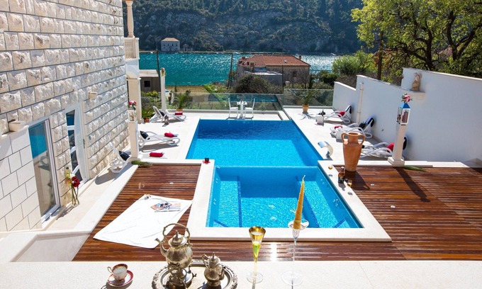 Prijevor Villa | Villa Arion - Four Bedroom Villa with Terrace and Swimming Pool