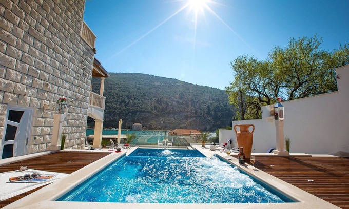Prijevor Villa | Villa Arion - Four Bedroom Villa with Terrace and Swimming Pool