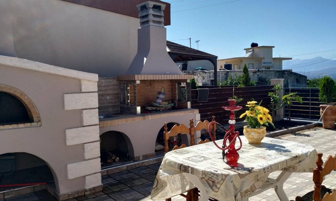 Gortyna Villa | Villa 'Asterousia' with Mountain View, Wi-Fi and Air Conditioning