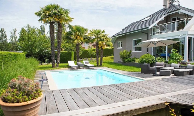 Nernier House | Villa au bord du lac avec piscine privee et acces direct au lac
