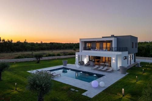 Butkovici Villa | Villa BB with heated salt water pool