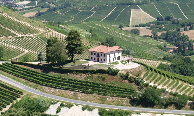Alba Villa | Villa Bricco Paglieri, charming villa at Alba