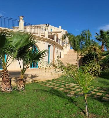 Lentini Villa | Villa Brikinnia