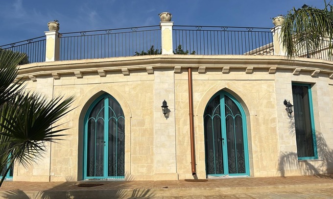 Lentini House | Villa Brikinnia