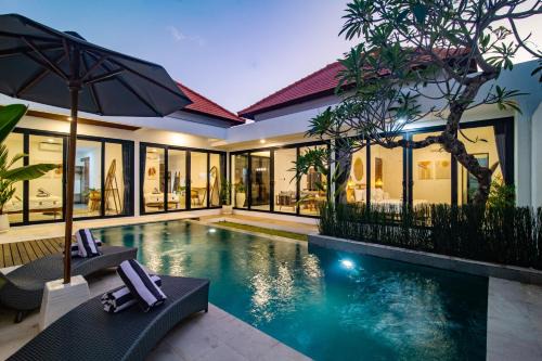 Sunset Road Villa | Villa CanSavina - 3 Rooms - Center Of Seminyak