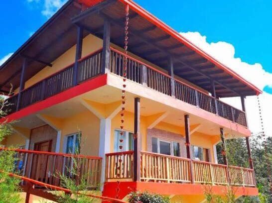 Constanza Villa | Villa Cantar de Otoño. Un paraíso en las montañas.