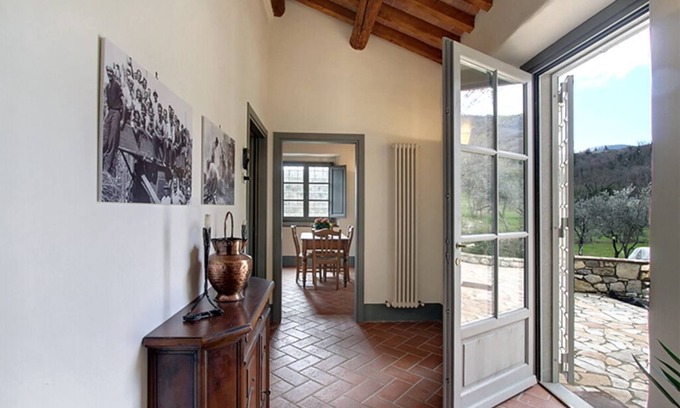 Calenzano Apartment | Villa Casaglia 1 apartment with shared pool