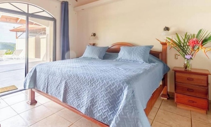 Cascada Azul House | Villa Cascada Sanctuary
