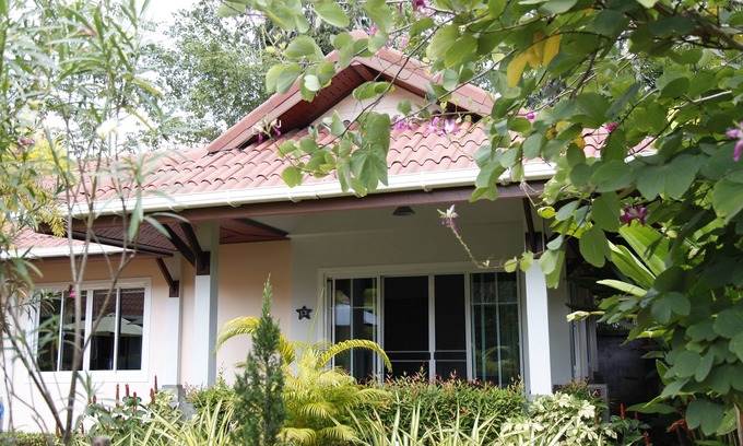 Ko Lanta Cottage | Villa Chao Koh. Surrounded by greenery and tropical gardens.