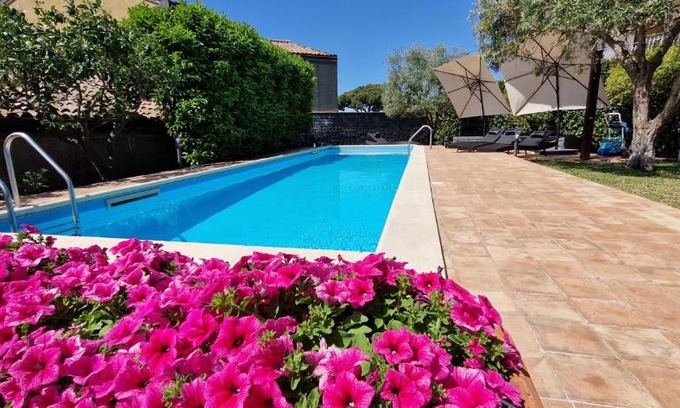 Trecastagni Villa | Villa con fascino antico e comfort moderno