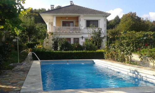 Panton Villa | Villa con piscina en Pantòn Ribeira Sacra Galicia Ideal para familias