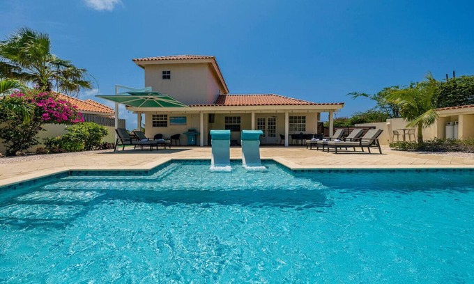 Boroncana Villa | Villa con Torre by Bocobay Tranquil Luxe Villa