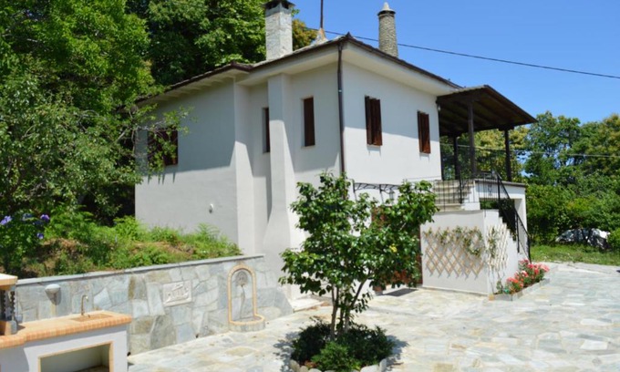Zagora-Mouresi Villa | Villa Consta