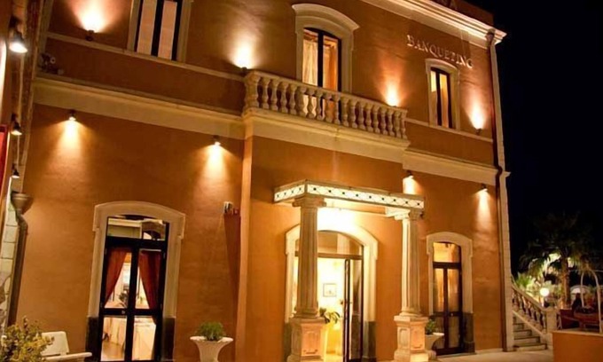 Aci Catena Bed & Breakfast | Villa Corallo dell'Etna