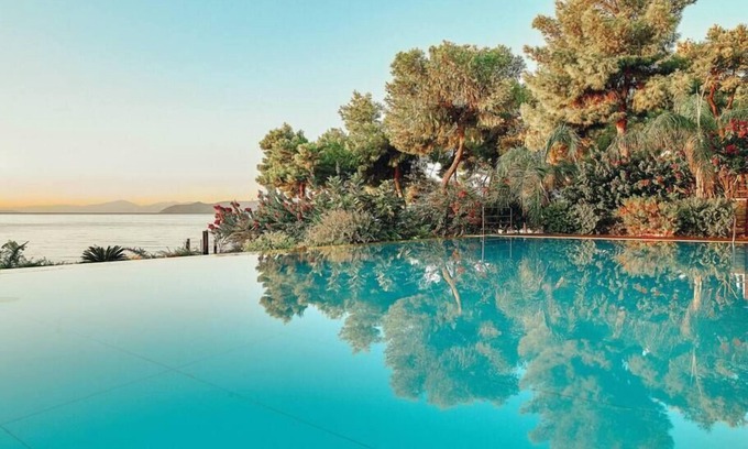 Agii Theodori Villa | Villa Corinthia Summa