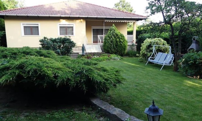 Erd Villa | Villa Csilla elegant house
