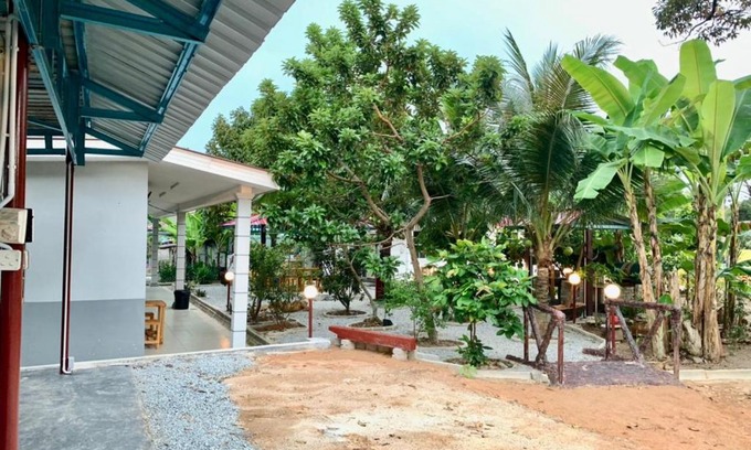 Kampung Paya Rumput House | VILLA D' KEBUN WITH FREE FRUITS