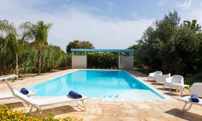 Caucana-finaiti-casuzze-finaiti Nord House | Villa Dafne