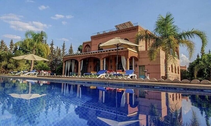 Oulad Hassoune Villa | Villa Dar MOUDAR Marrakech large pool and garden with authentic architecture