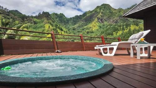 Moorea-Maiao Villa | Villa de luxe LEGEND RESORT MOOREA vue mer et montagne - piscine - terrain de tennis - salle de sport - 3 chambres
