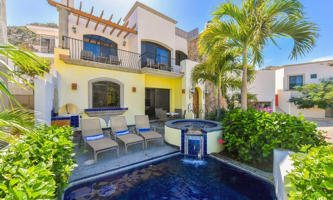 Pedregal Villa | Villa de Tres Hermanas: Walk Pedregal to Downtown Cabo & Marina Promos Avail.