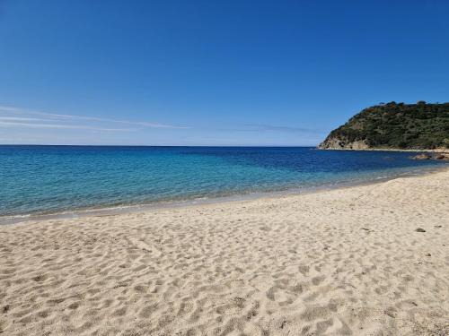 Villaggio Mandorli House | Villa dei Pirati, sulla spiaggia di Campus