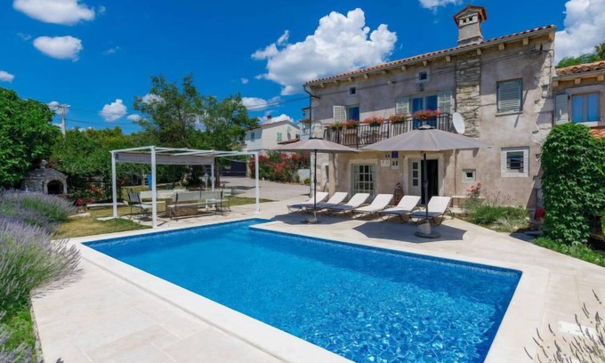 Rasa House | Villa Domenica by Interhome