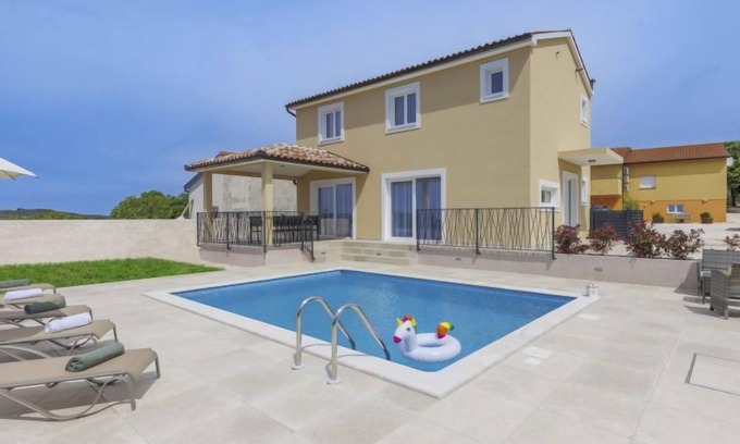 Jadreski House | Villa Dora by Interhome
