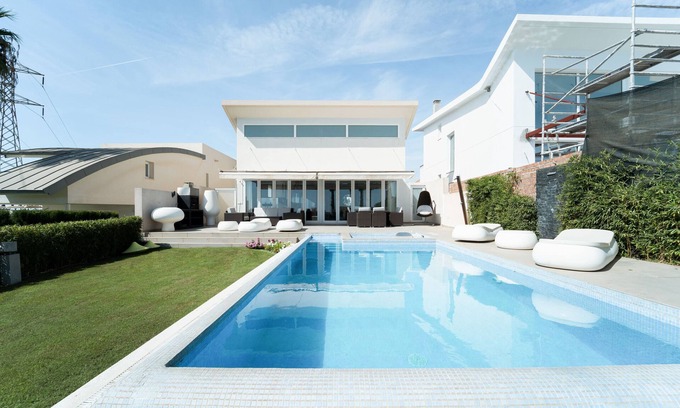 La Capellania Villa | Villa "El Higuerón Con Vistas Al Mar" with Sea View, Private Pool & Wi-Fi