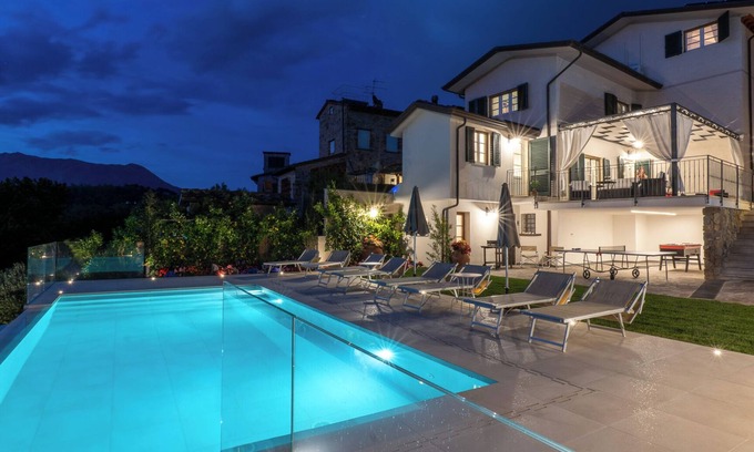 Pieve a Elici Villa | Villa Elena 9+1, Emma Villas