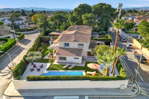 L'Eliana Villa | Villa Elia, Cinema, Gym, KidsRoom, Pool & BBQ