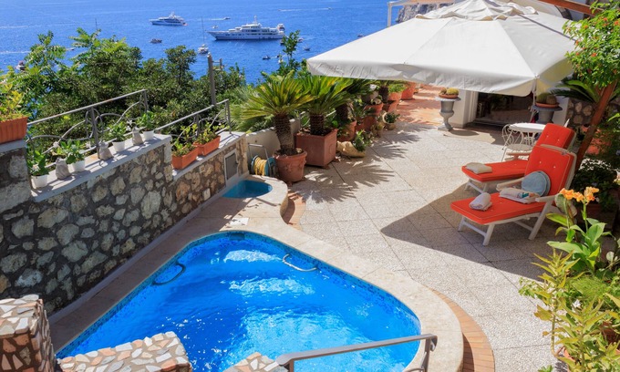 Licola Villa | Villa Faraglioni Capri