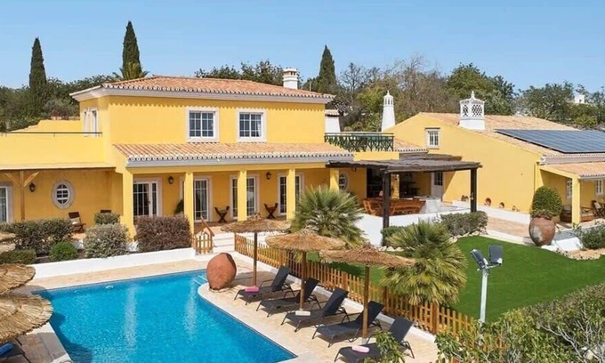 Loule Villa | Villa Faustine, huge lawn, sea view, kid play area