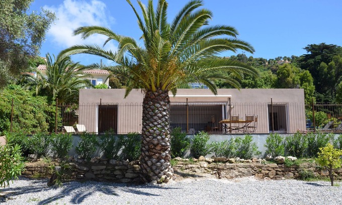 Cavaliere Beach Villa | Villa feet in the water closed ripert