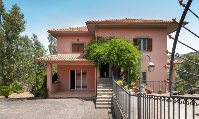 Nicosia Villa | Villa "Filippa" with Mountain View, Private Terrace & Private Garden