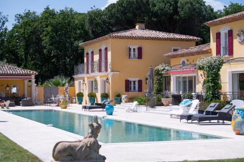 Grimaud Villa | Villa Florentina - 550m2, 5 Chambres - Golfe De Saint-Tropez