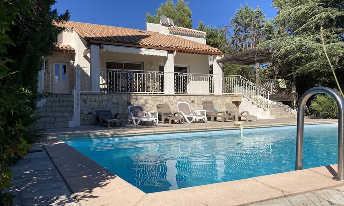 La Colline Villa | Villa dominant view in a quiet pool
