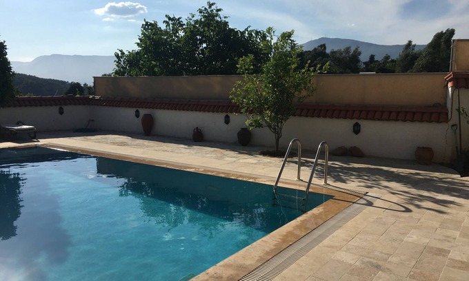 Ula Bed & Breakfast | Villa Gultekin B&B with a private swimming pool