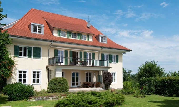 Hoyren Apartment | Villa Hoyerberg vacation apartment - special villa apartment with garden and view