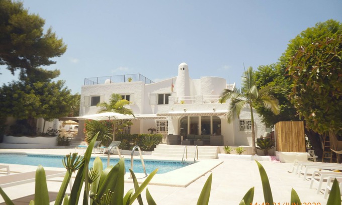 Moravit Villa | Villa Ibizenca La Cometa mer et Restaurants à Pied Charme et Confort Ac/wifi/sat