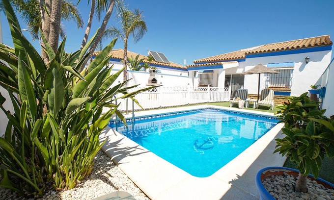 Conil de la Frontera Villa | VILLA IN CONIL PRIVATE POOL, VILLA YUCA