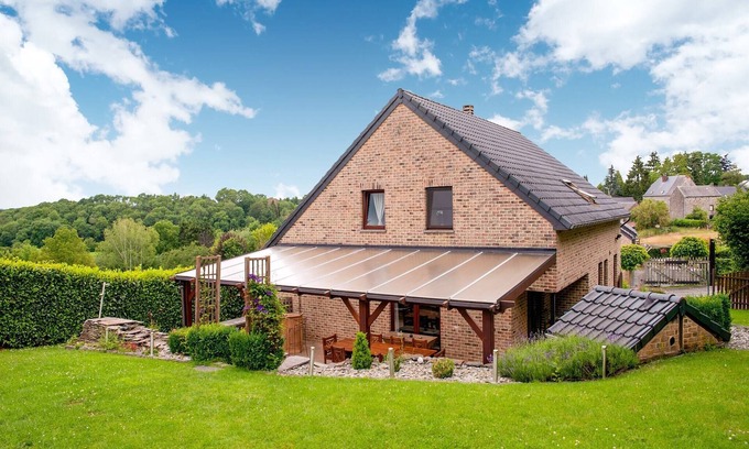 Hamoir Villa | Villa in Hamoir with Pool and Kayaking
