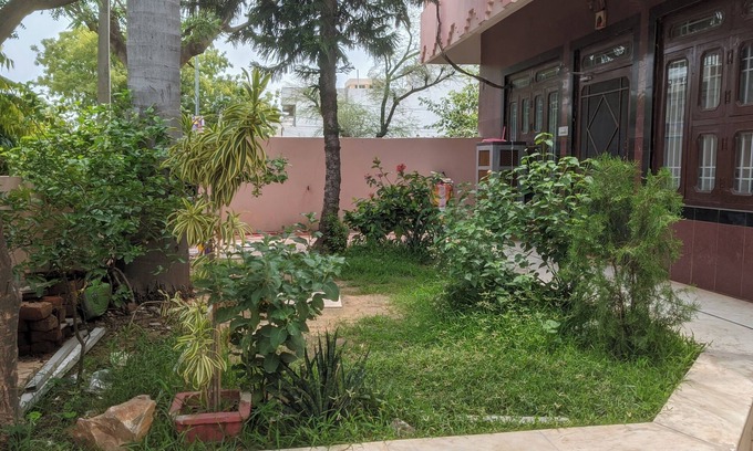 Jhotwara House | Villa in Jaipur , Peaceful Stay Near by Market all Amenities