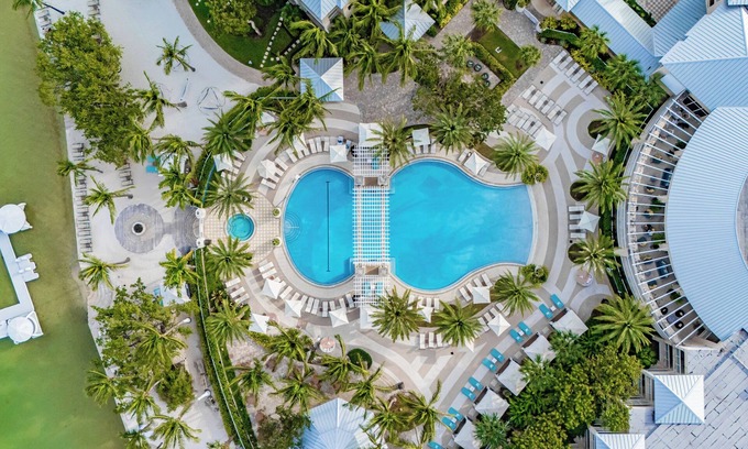 Rock Harbor Villa | Villa in Key Largo – Gym, Pool + Beach